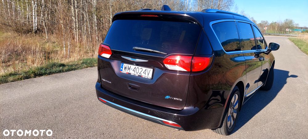 Chrysler Pacifica - 4