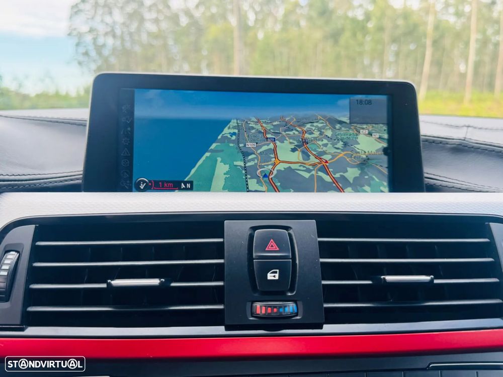 BMW 320 d Pack M - 31