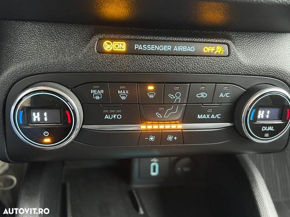 Ford Focus 1.0 EcoBoost Connected - 23