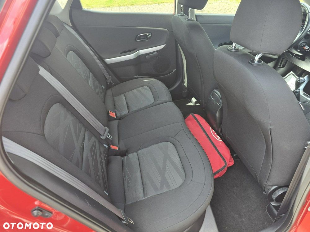 Kia Ceed - 23