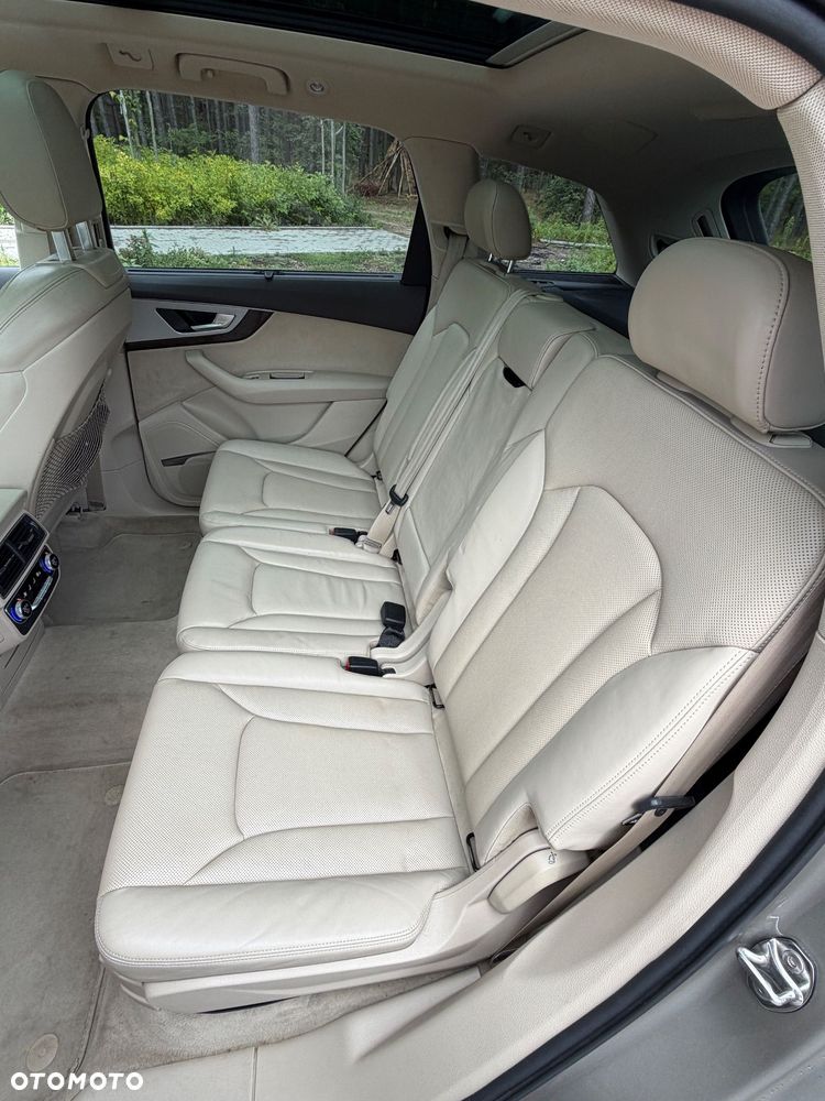 Audi Q7 3.0 TFSI Quattro Tiptronic - 23