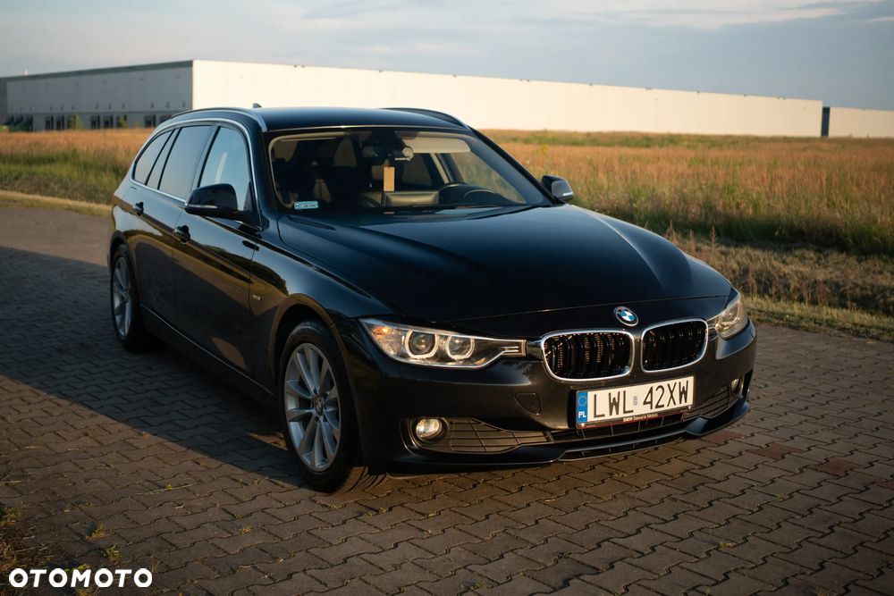 BMW Seria 3 318d Luxury Line - 13
