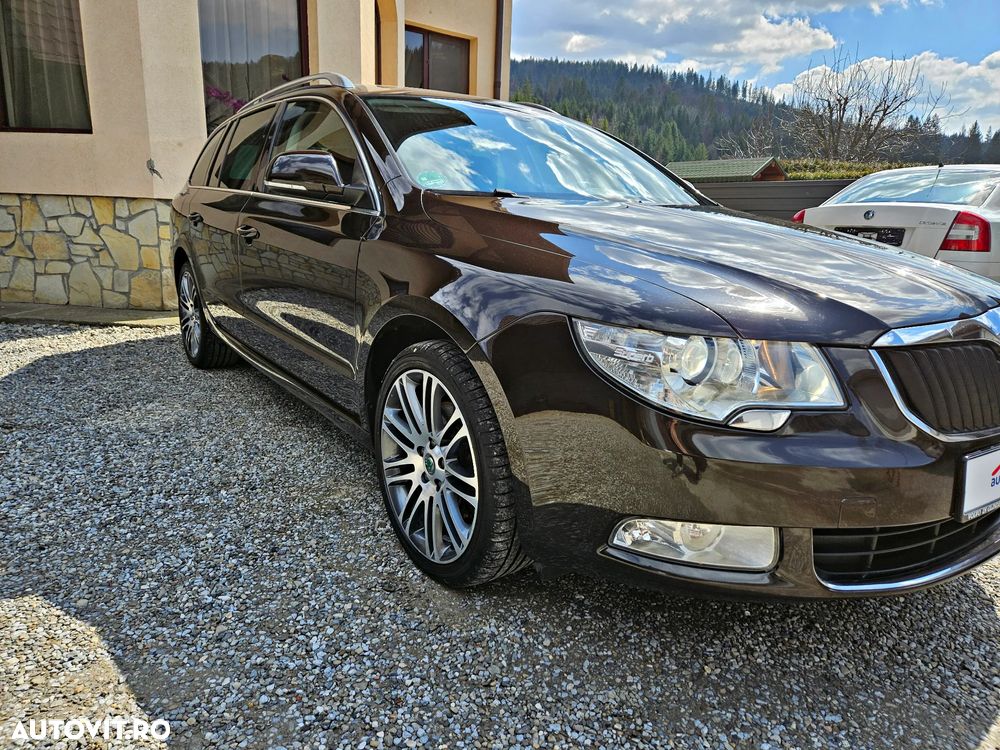 Skoda Superb 2.0 TDI Exclusive - 2