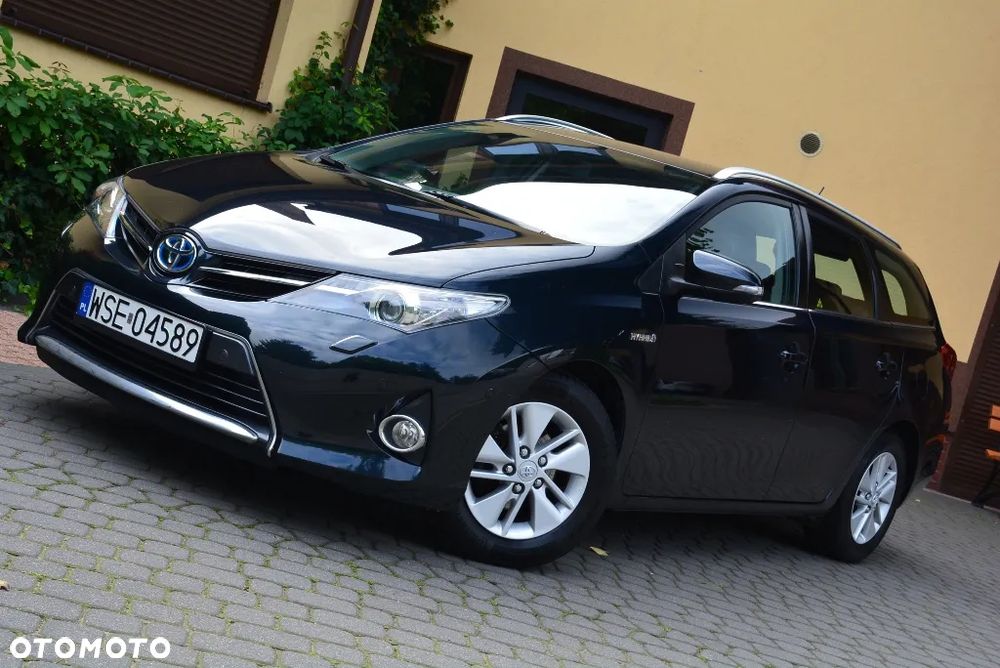 Toyota Auris Hybrid 135 Prestige - 19