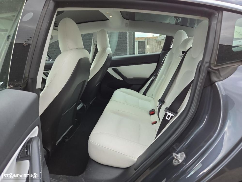 Tesla Model 3 AWD Dual Motor Performance - 6