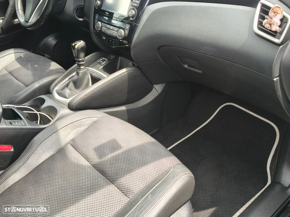 Nissan Qashqai 1.6 dCi TEKNA+ - 10
