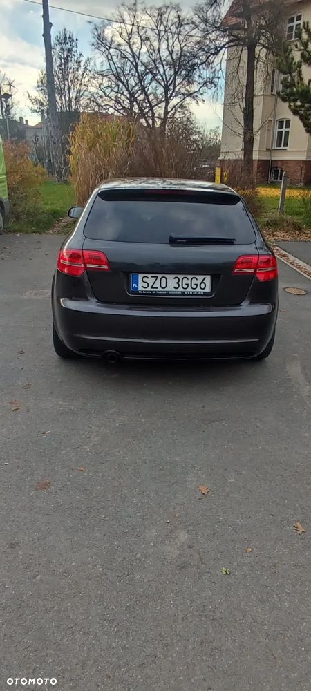 Audi A3 Sportback 1.6 TDI DPF S line Sportpaket - 9