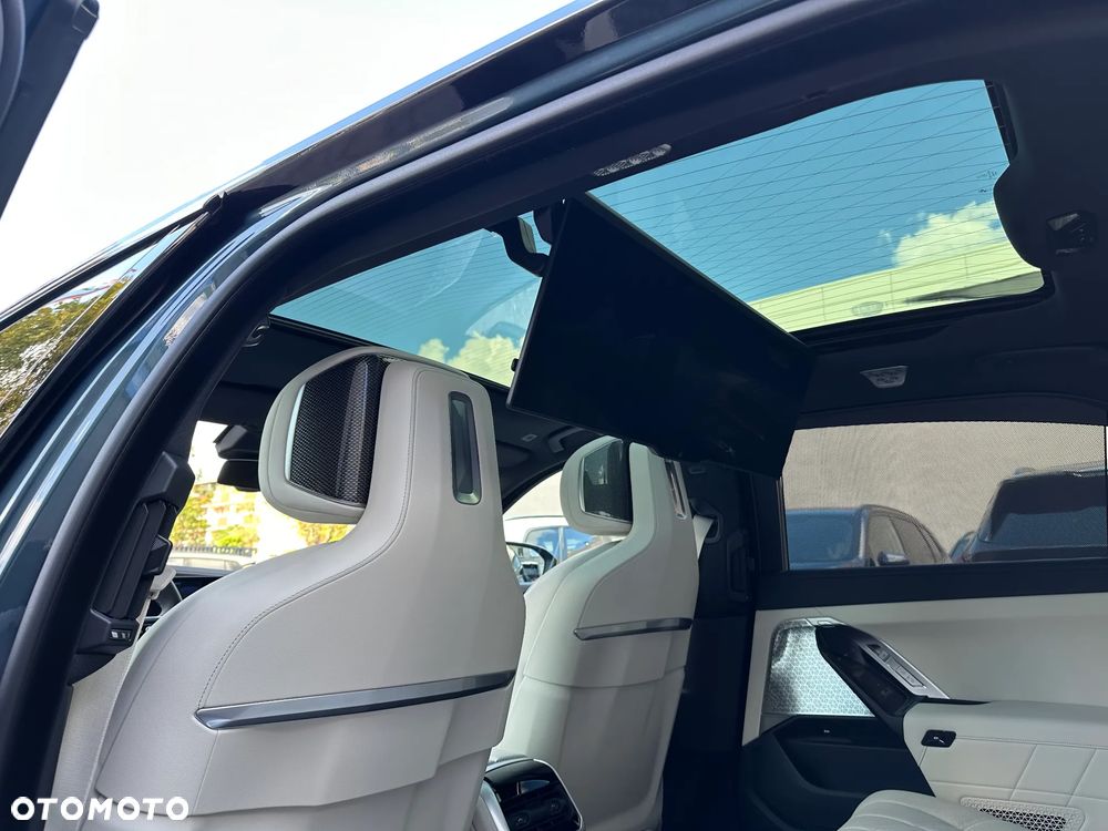 BMW Seria 7 M760e PHEV xDrive Individual Edition sport - 22