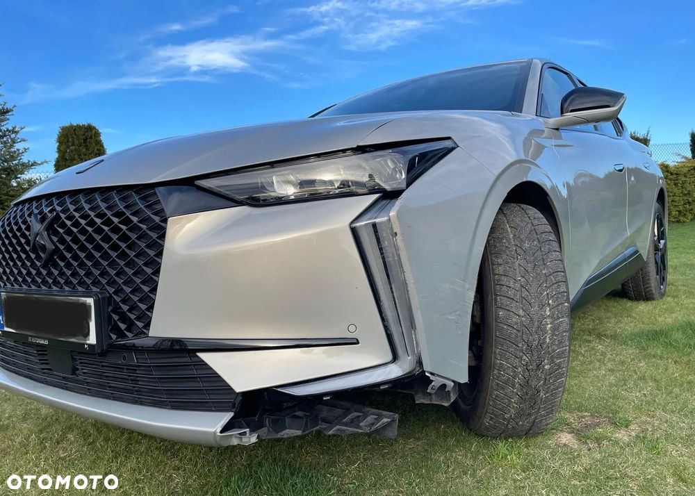 DS Automobiles DS 4 1.5 BlueHDi Performance Line + - 3