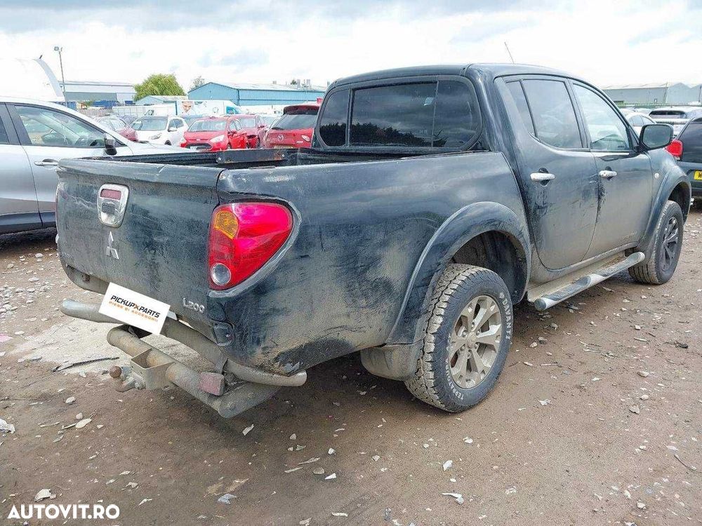 Dezmembrez Mitsubishi L200 2.5 Diesel 2014 - 8