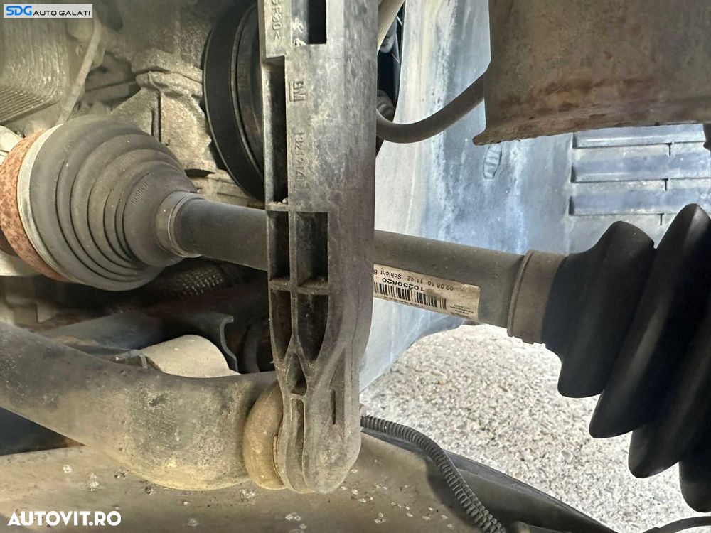 Planetara Dreapta Fata cu Ax Intermediar Opel Zafira C 1.6 CDTI 2011 - 2018 Cod 13348258 10239820 [C8069] - 1