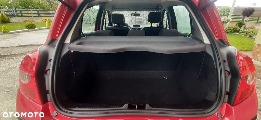 Renault Clio - 36