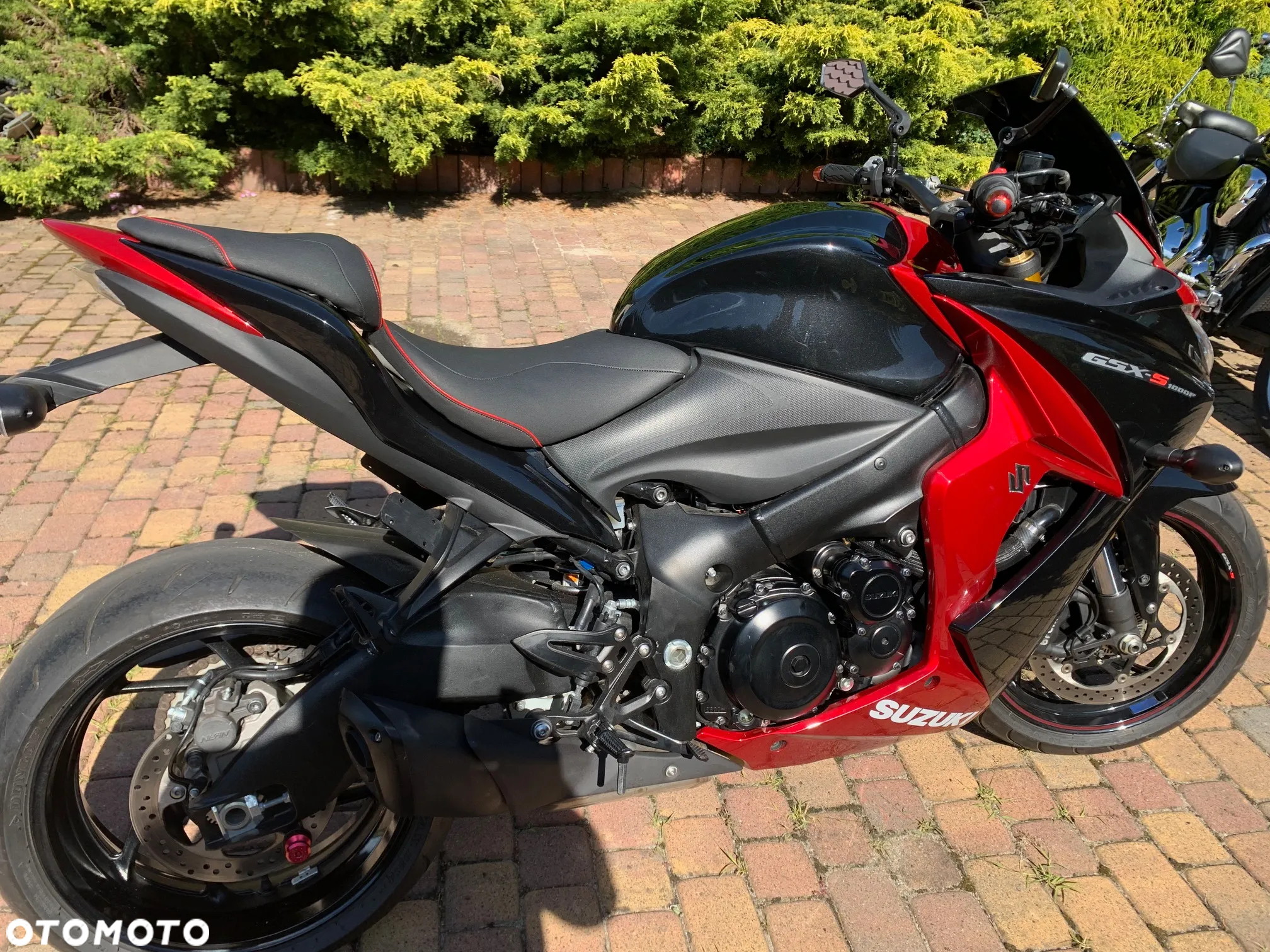 Suzuki GSX 1000 - 5