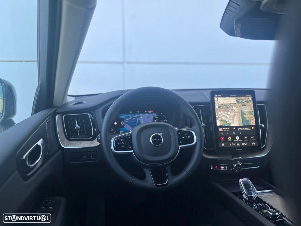 Volvo XC 60 2.0 T6 PHEV Plus Dark AWD - 25