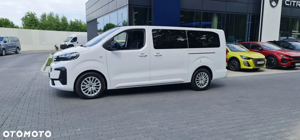 Peugeot Traveller - 4