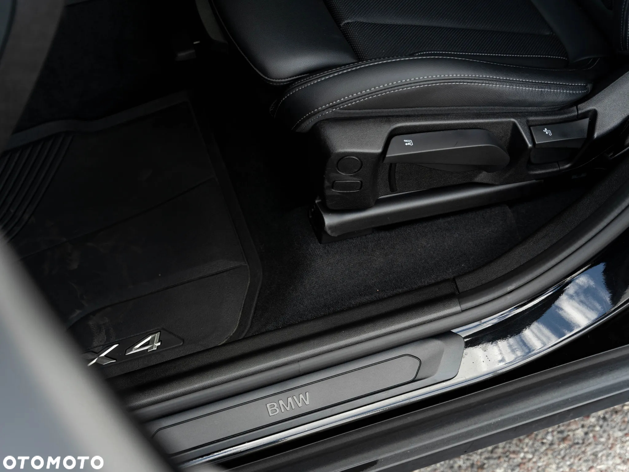 BMW X4 xDrive20i xLine sport - 32