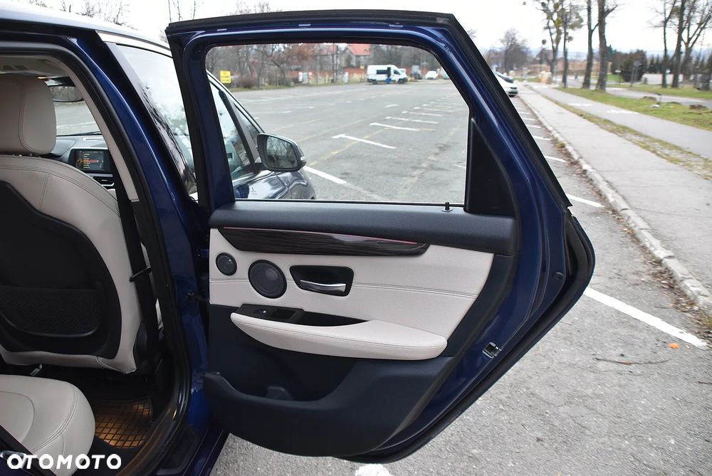 BMW Seria 2 - 32
