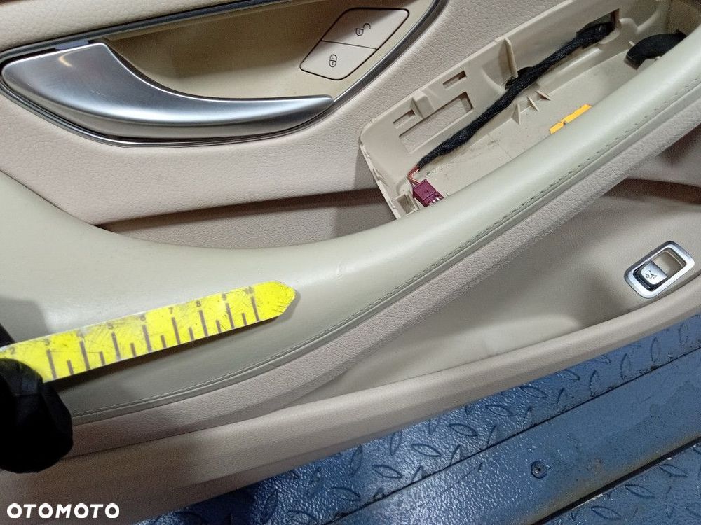 MERCEDES S KLASA W222 TAPICERKA DRZWI PRZÓD LEWA BOCZEK EU - 9