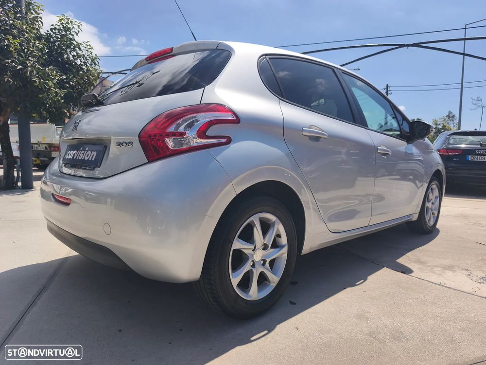 Peugeot 208 1.4 HDi SE Style - 4