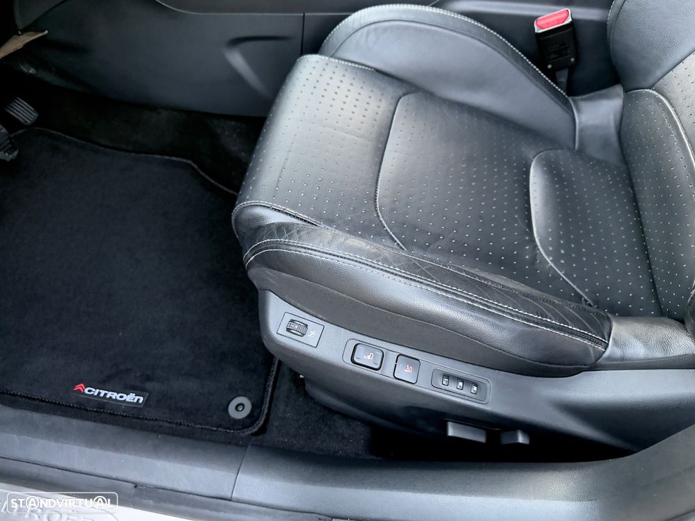 Citroën C4 HDi 110 Exclusive - 38