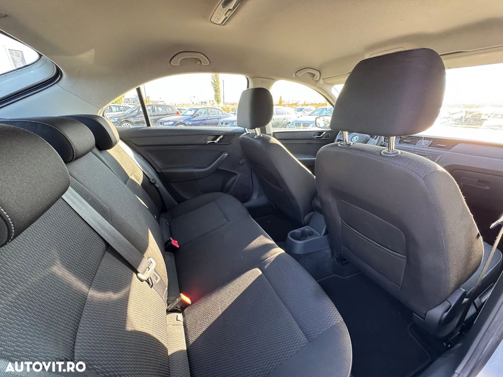 Skoda RAPID 1.2 TSI Ambition - 16