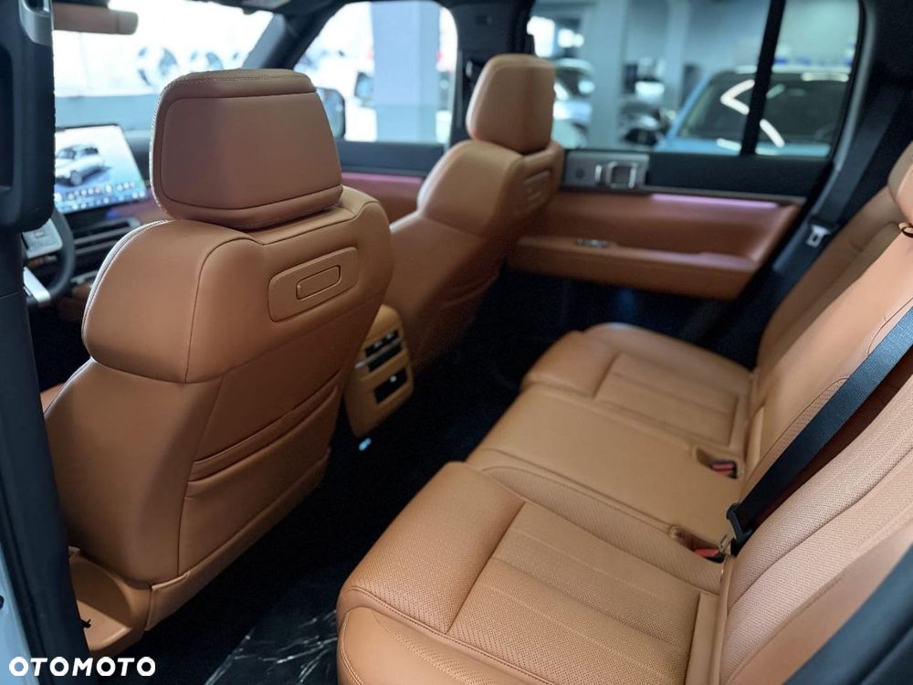 BYD Leopard 7 - 9