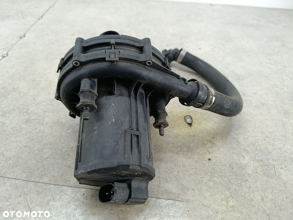 POMPA POWIETRZA WTÓRNEGO BMW 3 E46 72216676 72185275 PIERBURG 1.9 8V 318i - 2