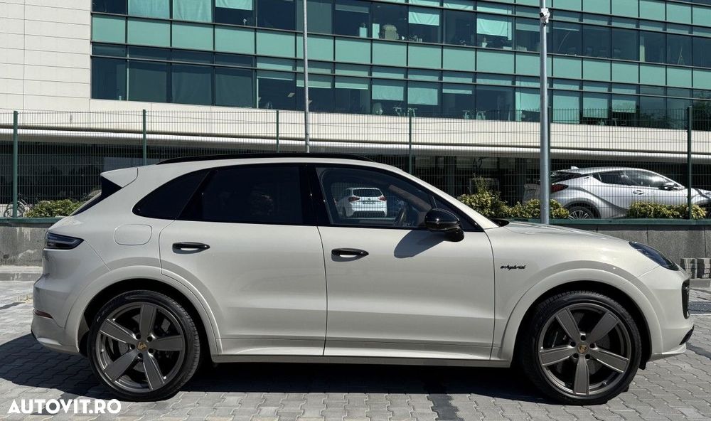 Porsche Cayenne - 3