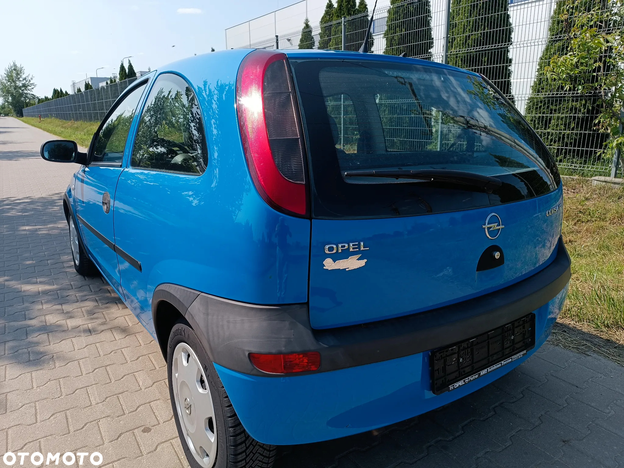 Opel Corsa 1.2 16V Comfort Easytronic - 3
