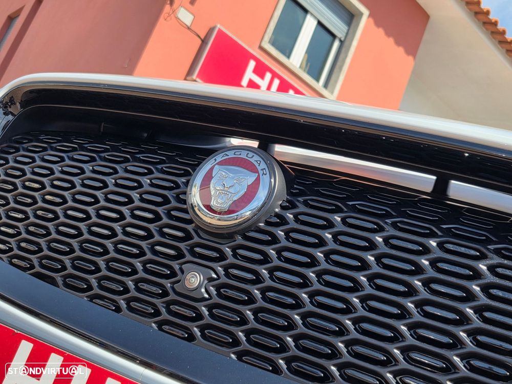 Jaguar I-Pace EV400 R-Dynamic SE AWD - 4