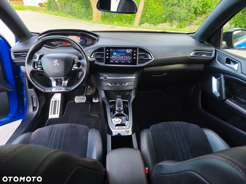 Peugeot 308 1.2 PureTech GPF GT S&S EAT8 - 11