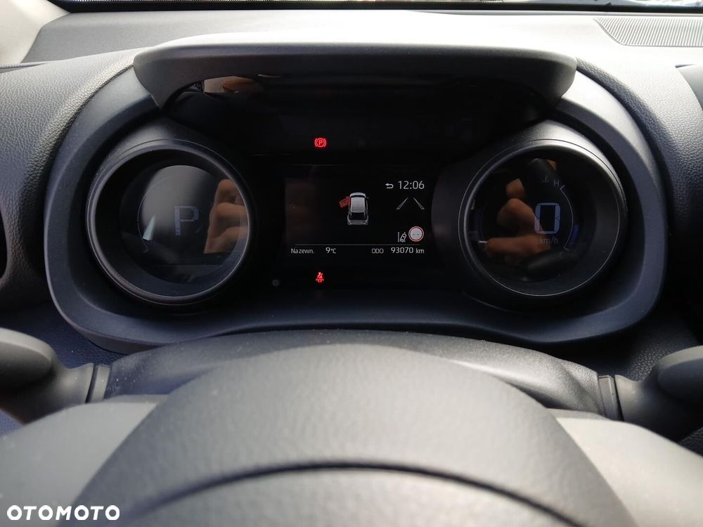 Toyota Yaris Cross Hybrid 1.5 Comfort - 27