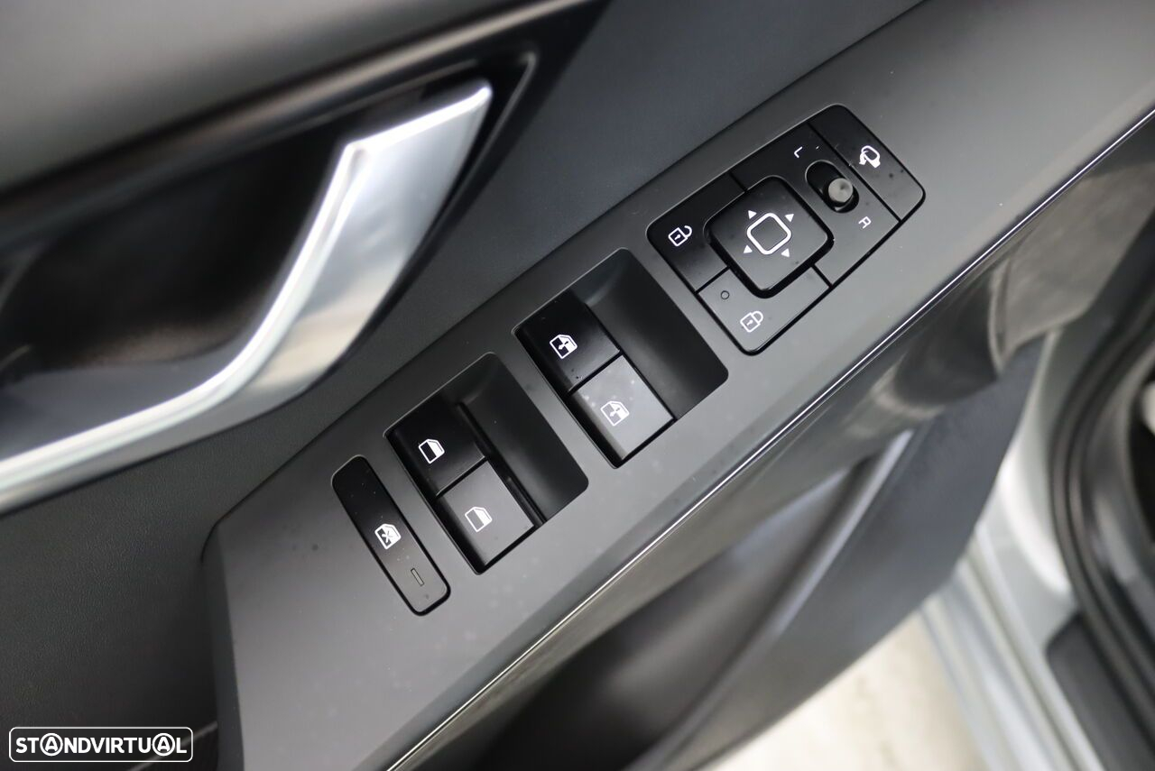 Kia Niro EV 64kWh Drive - 15