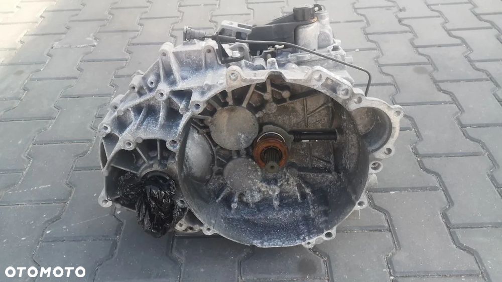 SKRZYNIA BIEGÓW VOLVO V70 S60  S80 II 2.0D 2.0 D3 D4 - 3