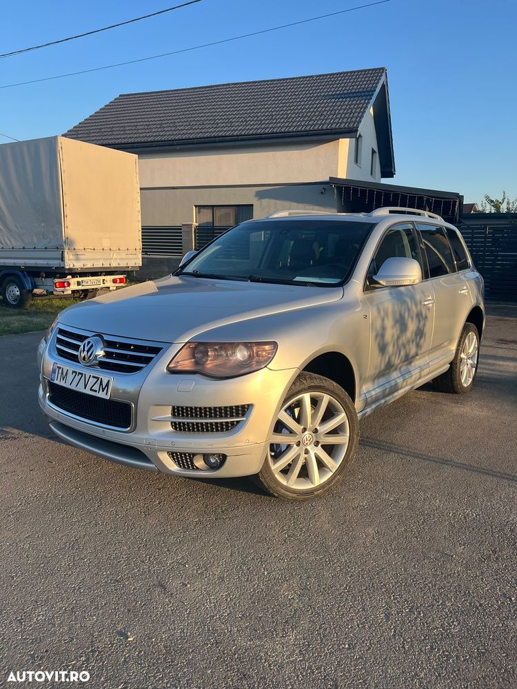 Volkswagen Touareg - 1