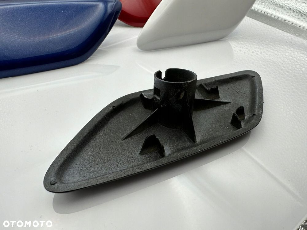 ZAŚLEPKA SPRYSKIWACZA TOYOTA COROLLA E15 KOLORY - 10