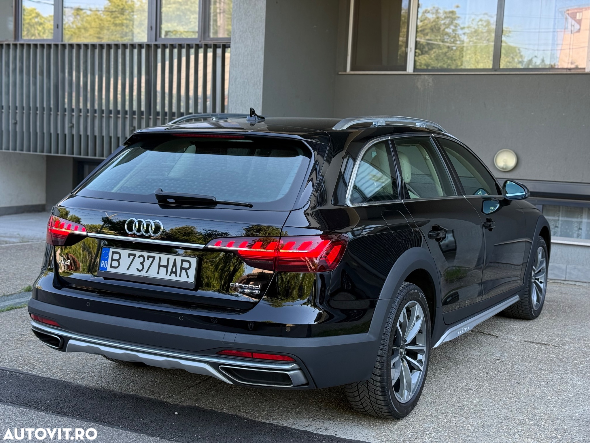 Audi A4 Allroad 2.0 40 TDI quattro S tronic MHEV - 4