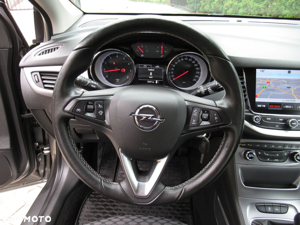 Opel Astra 1.4 Turbo Innovation - 24