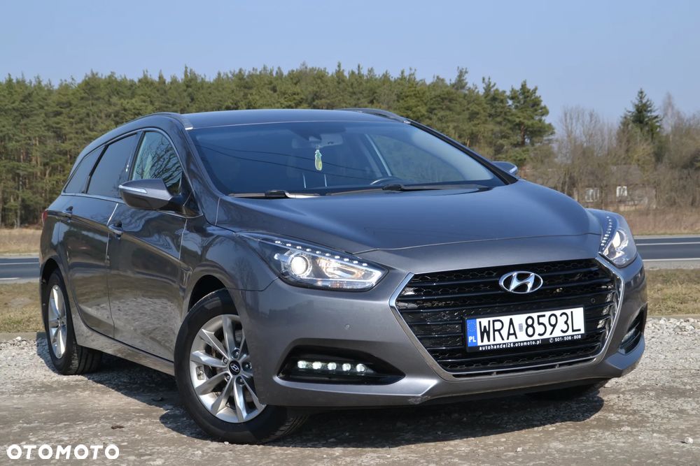 Hyundai i40 Kombi blue 1.6 Space - 11