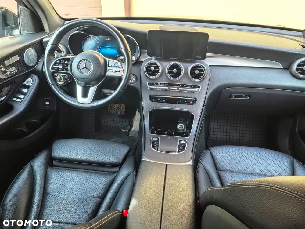 Mercedes-Benz GLC 300 4Matic 9G-TRONIC - 32