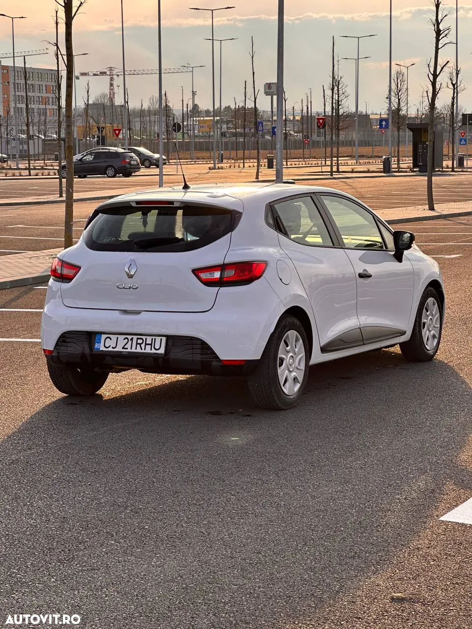 Renault Clio IV 1.2 16V Authentique - 8
