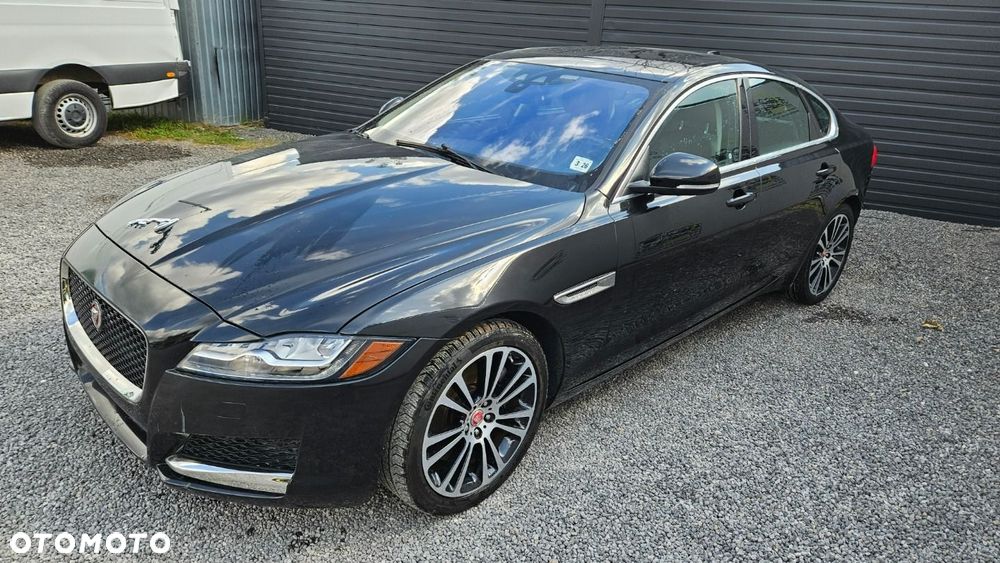 Jaguar XF - 4