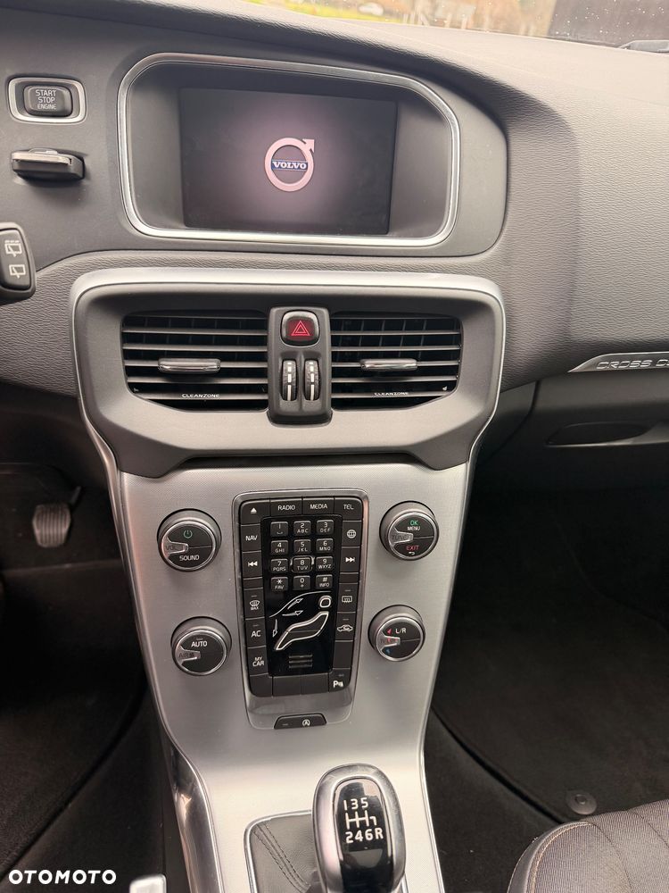 Volvo V40 T3 Inscription - 24