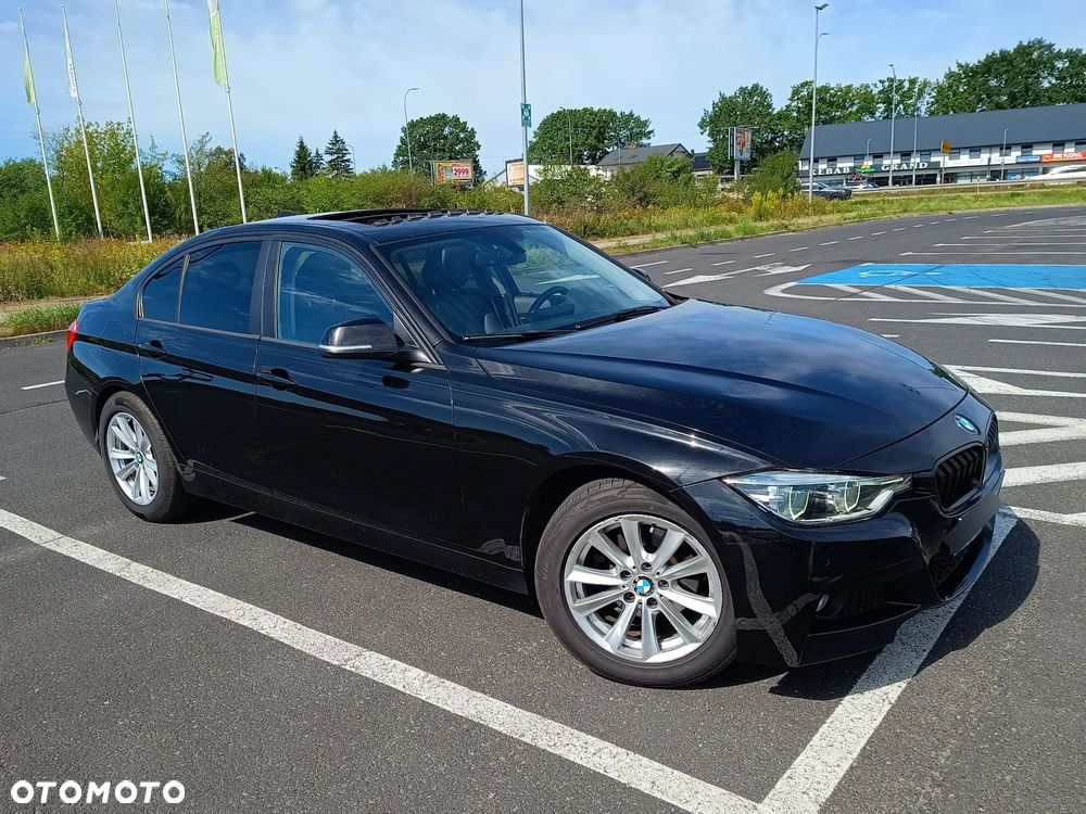 BMW Seria 3 328i xDrive - 9