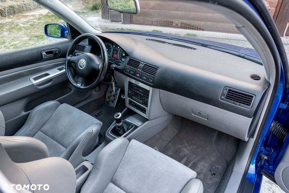 Volkswagen Golf - 30