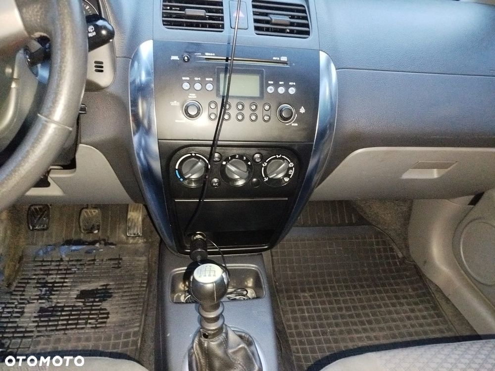 Suzuki SX4 1.9 DDiS 4WD GS / Premium - 8
