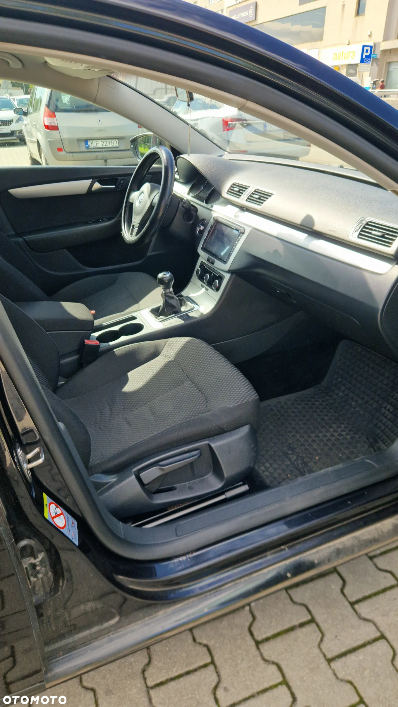 Volkswagen Passat - 16