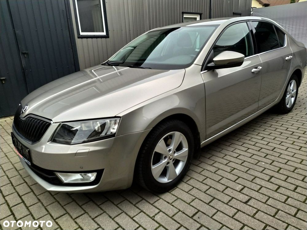 Skoda Octavia 1.4 TSI Edition DSG - 3