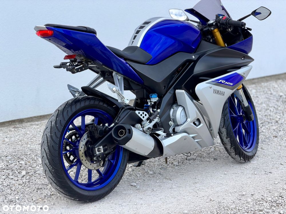 Yamaha YZF - 11