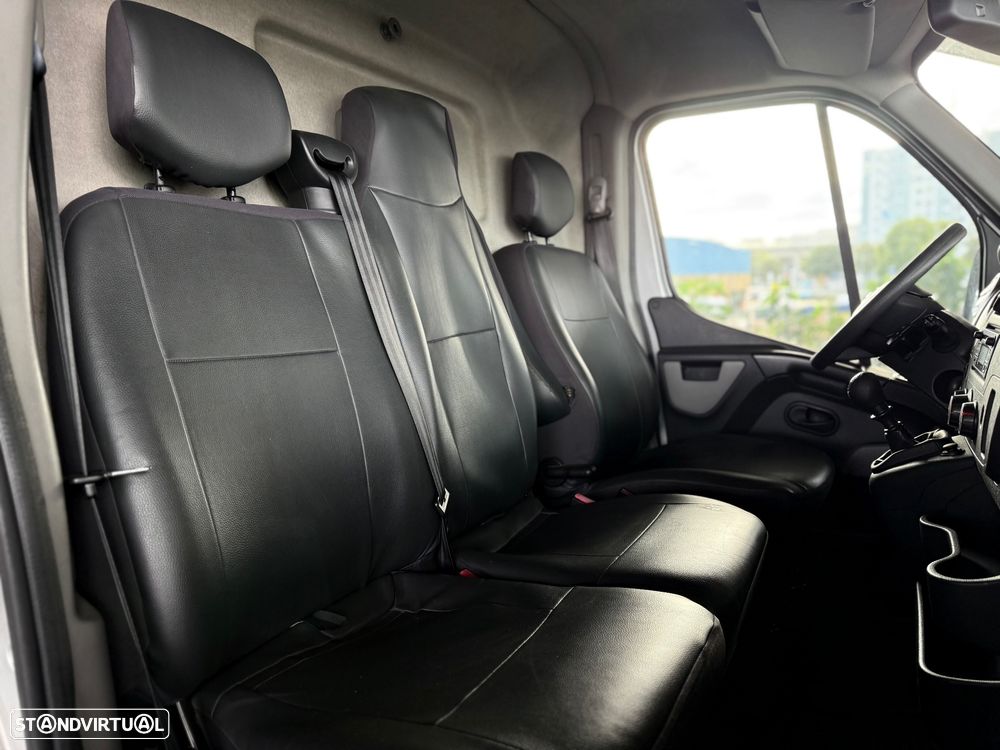 Nissan NV400 c/ plataforma elevatória - 6